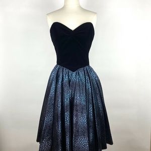 VTG Roberta California Velvet Strapless Dress
